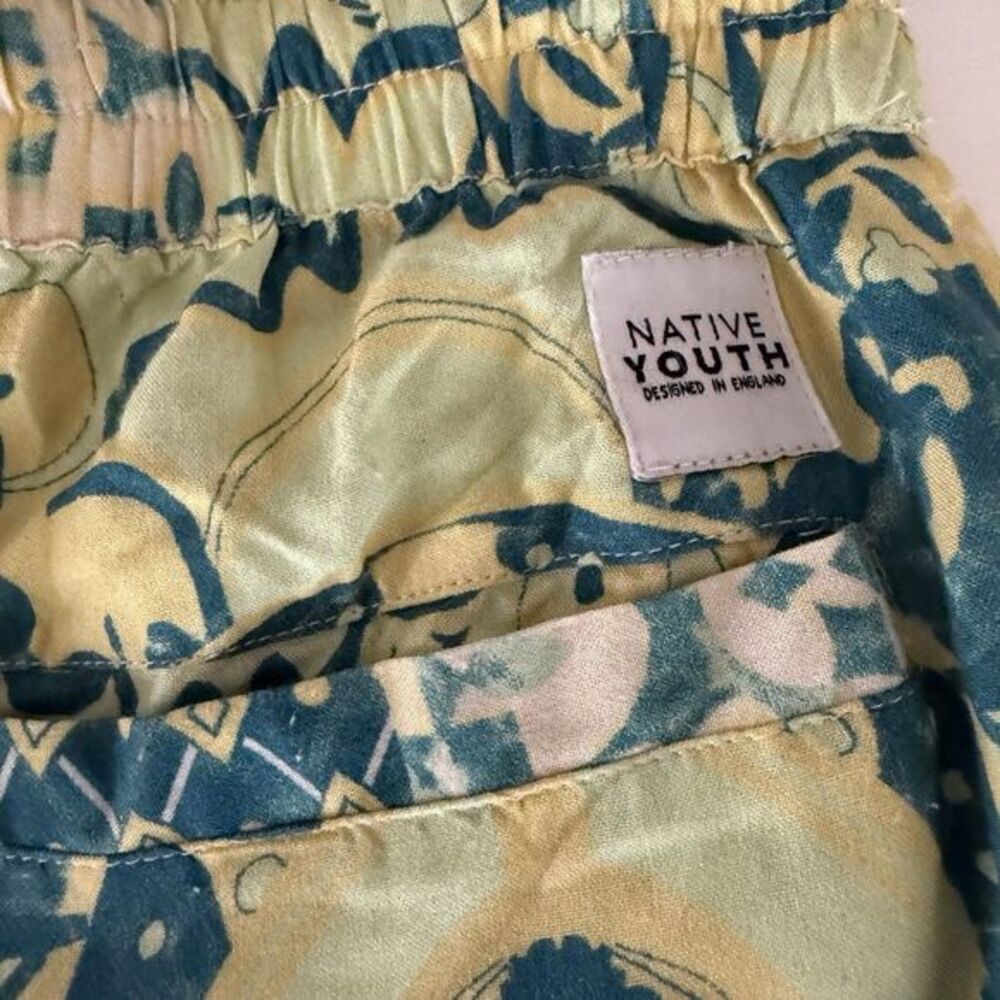 NWT Native Youth Lavera Green Tile Print Shorts Size 30 - Picture 3 of 16